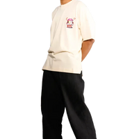 t-shirt sound of spooky indossata dal modello