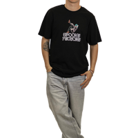 T-shirt nera unisex con stampa LED-style di pin-up su sfondo scuro vista di fronte.